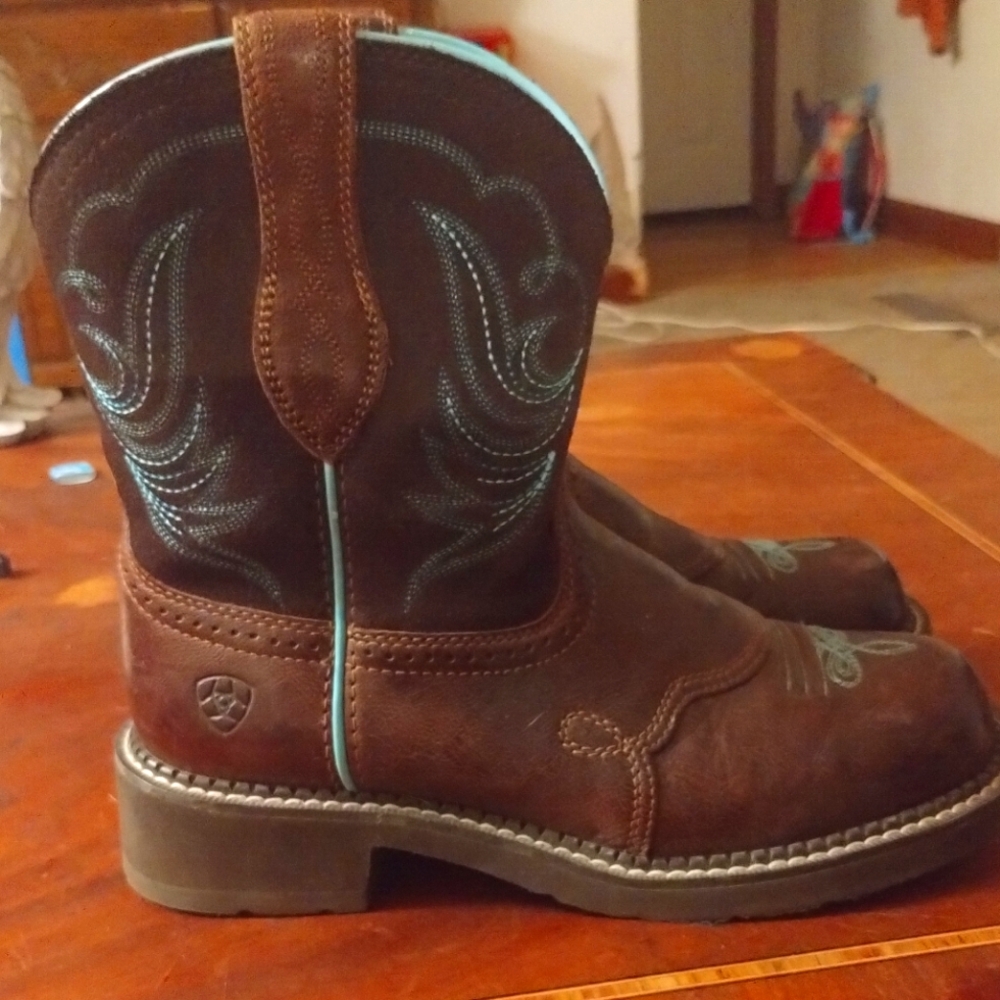 Ariat boots- brown and teal. Women's size 8.